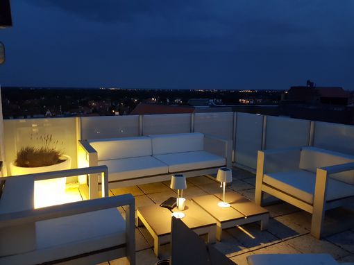 lounge-terrace-by-night.jpg